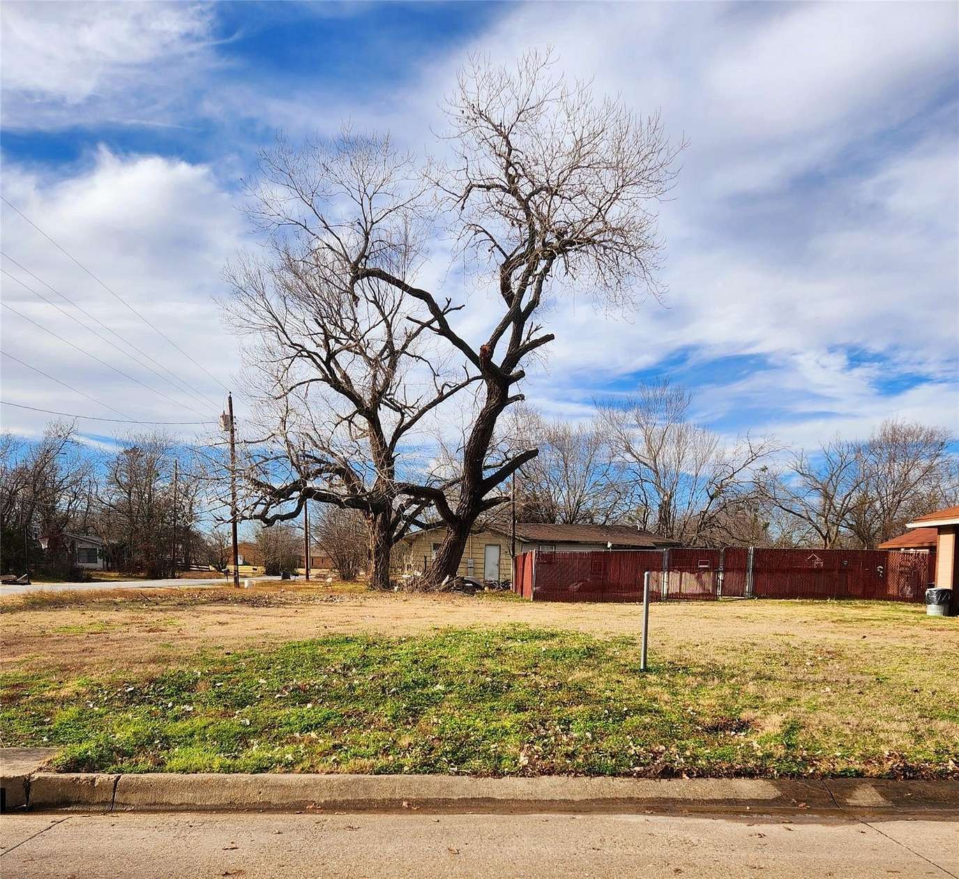 0.09 Acres of Mixed-Use Land for Sale in Terrell, Texas