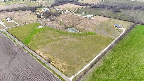 27.7 Acres of Agricultural Land with Home for Auction in Lorena, Texas