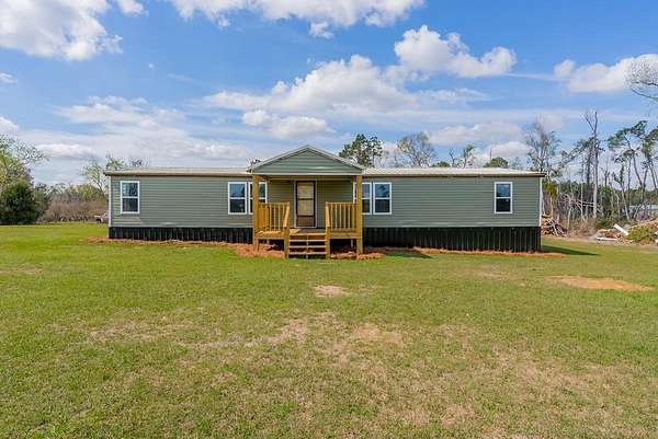 3 Acres of Land with Home for Sale in Broxton, Georgia