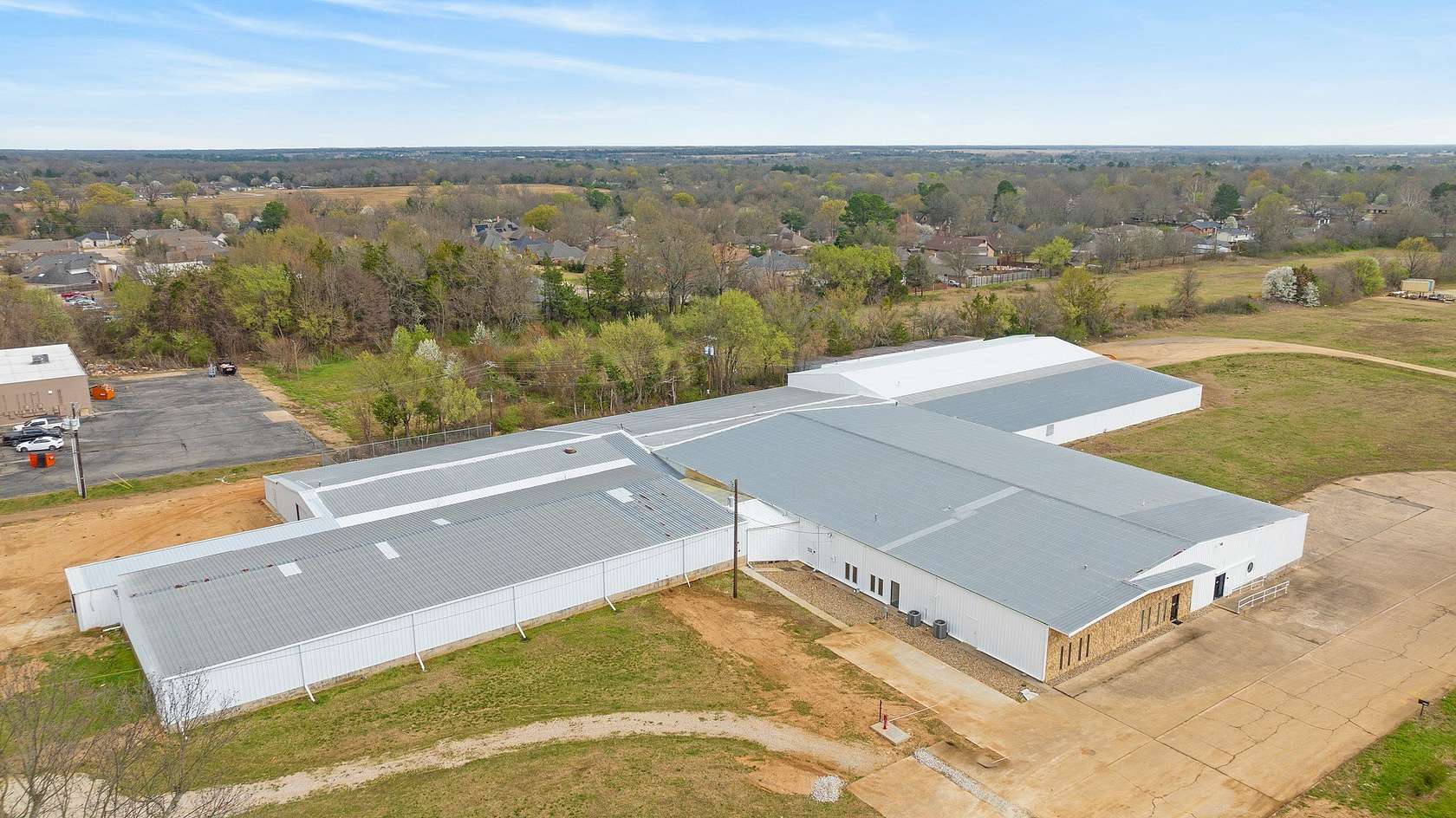 8.19 Acres of Commercial Land for Sale in Paris, Texas