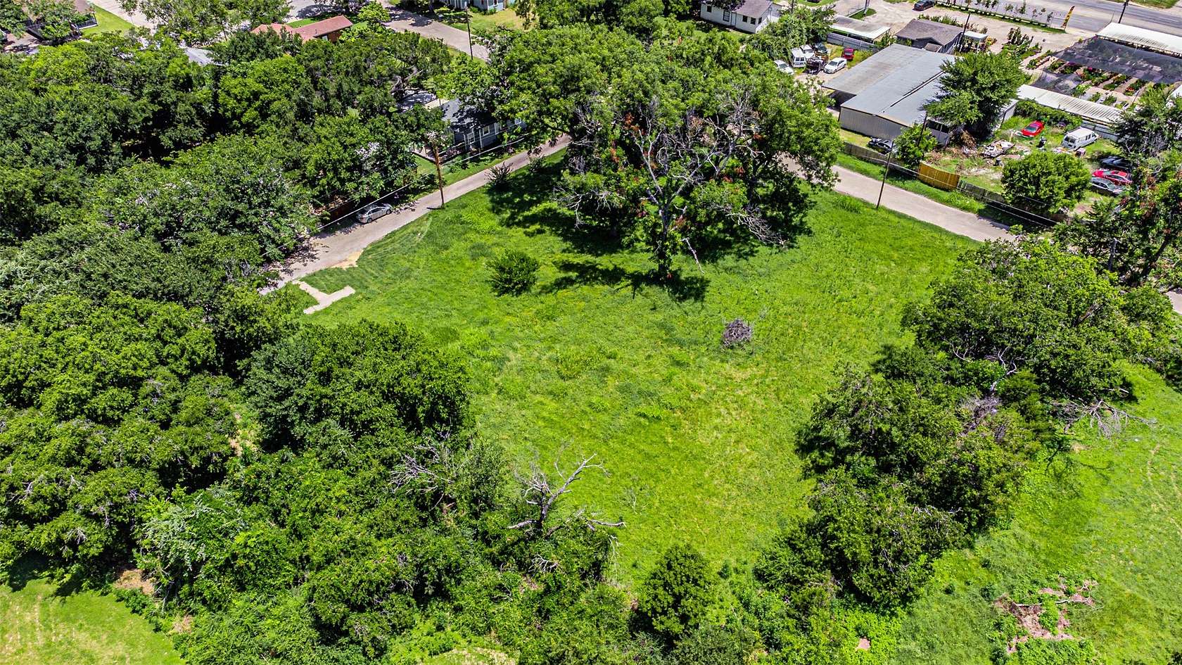 1 Acre of Residential Land for Sale in Cleburne, Texas