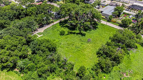 1 Acre of Residential Land for Sale in Cleburne, Texas