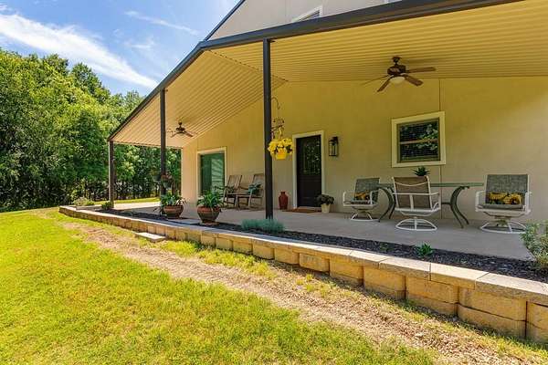 18 Acres of Land with Home for Sale in Van Alstyne, Texas