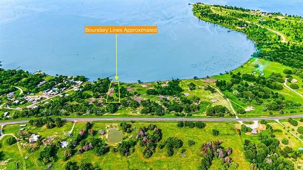 1.13 Acres of Residential Land for Sale in Corsicana, Texas