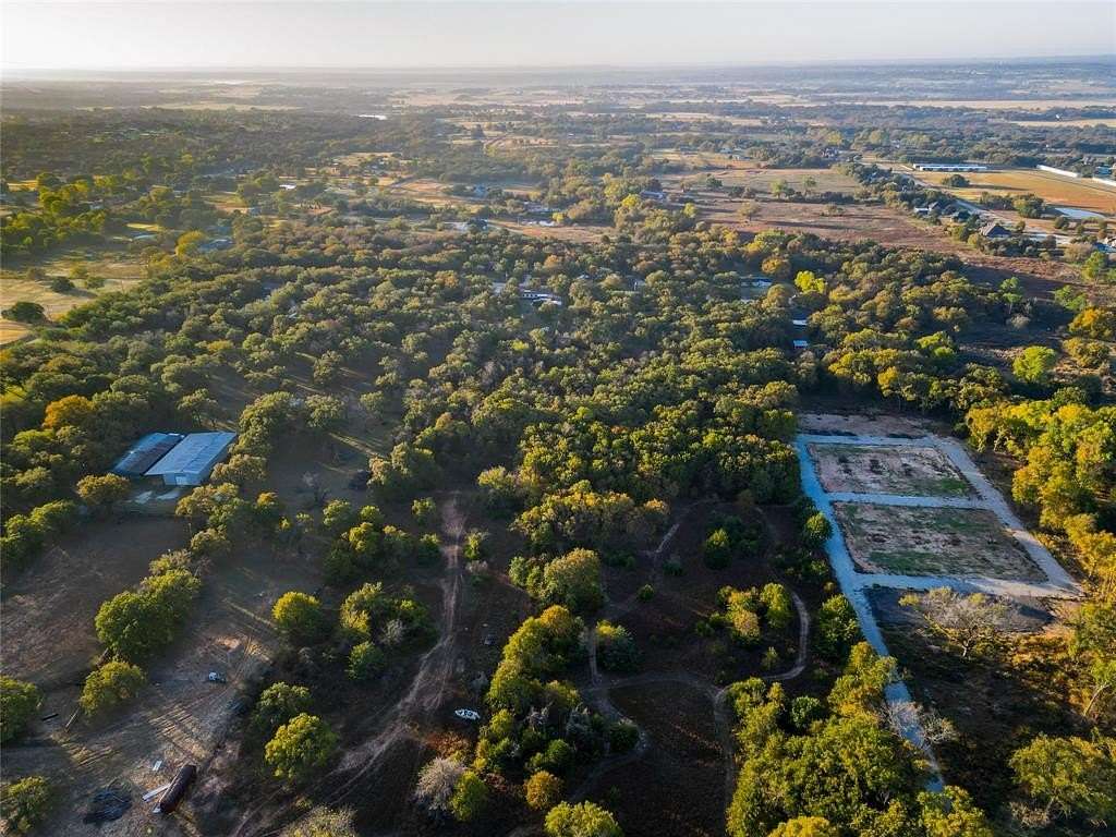 5 Acres of Land for Sale in Springtown, Texas
