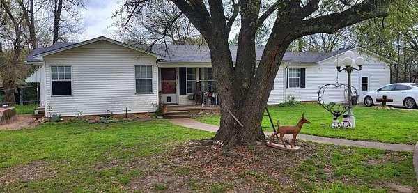 6 Acres of Land with Home for Sale in Como, Texas