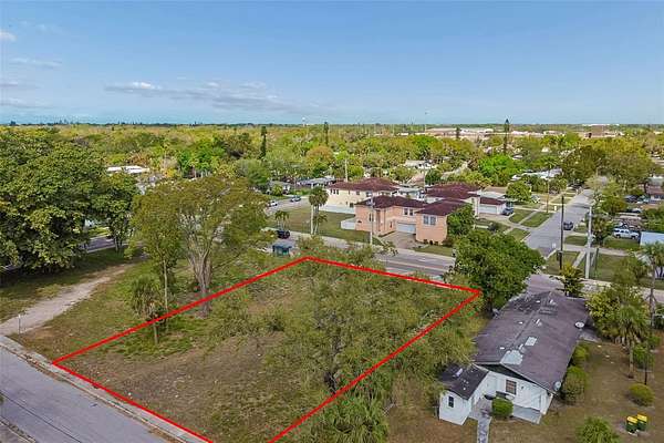 0.17 Acres of Mixed-Use Land for Sale in Sarasota, Florida