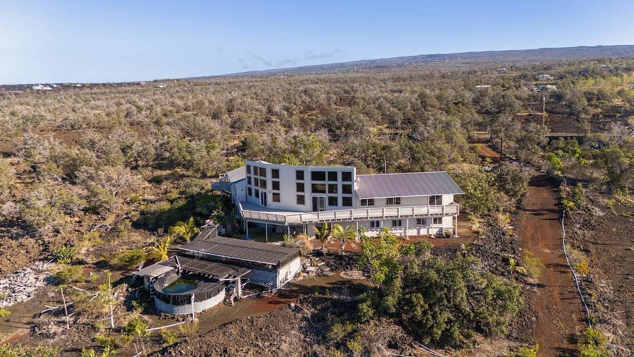 3.23 Acres of Land with Home for Sale in Hawaiian Ocean View, Hawaii