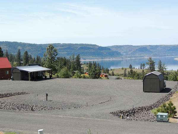 1.16 Acres of Residential Land for Sale in Seven Bays, Washington