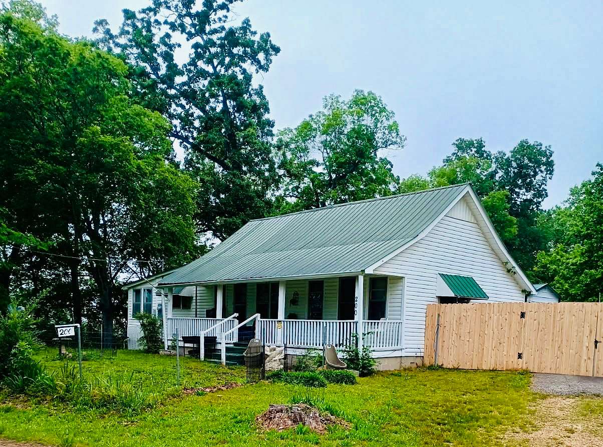 4.5 Acres of Land with Home for Sale in Sardis, Tennessee