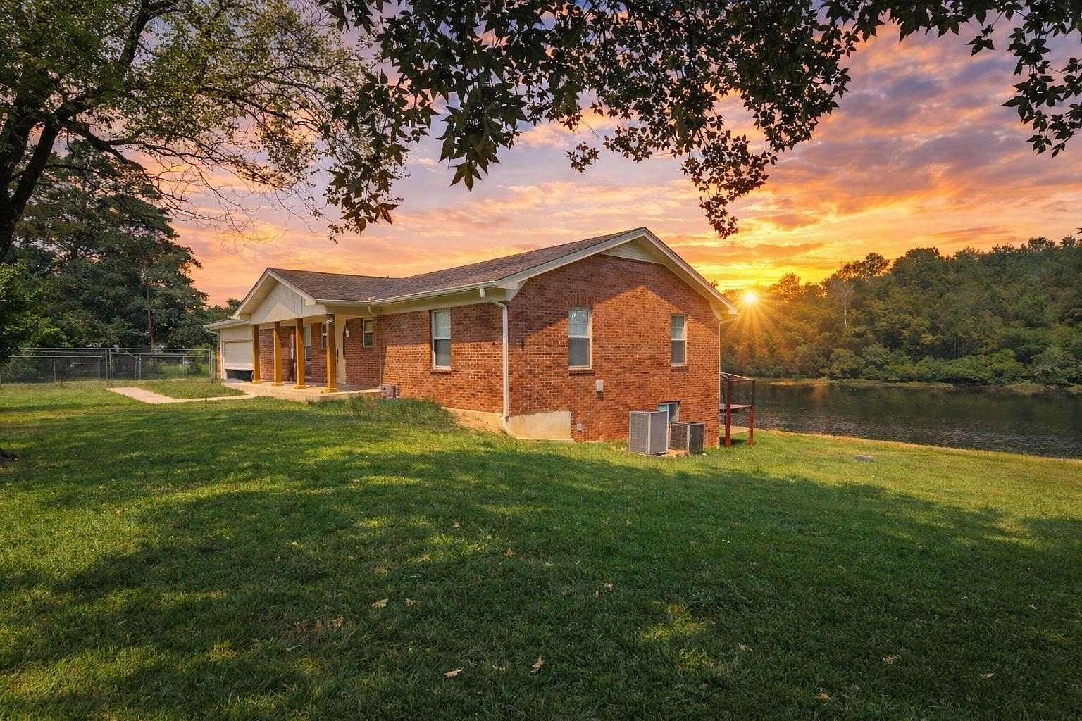 22 Acres of Recreational Land with Home for Sale in Carthage, Texas