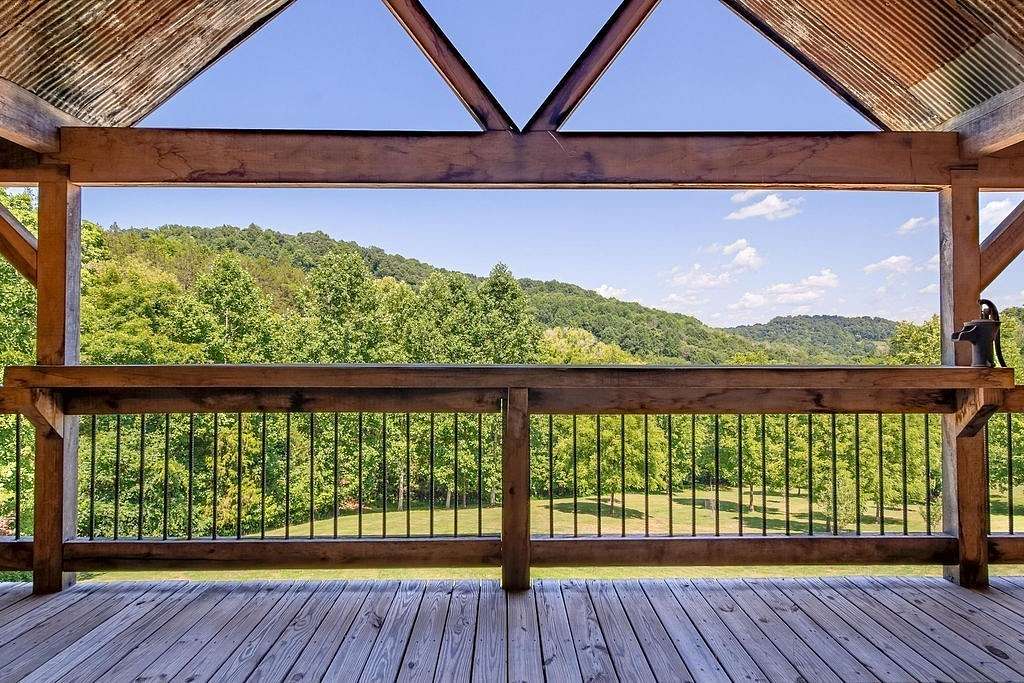 91.7 Acres of Land with Home for Sale in Pleasant Shade, Tennessee