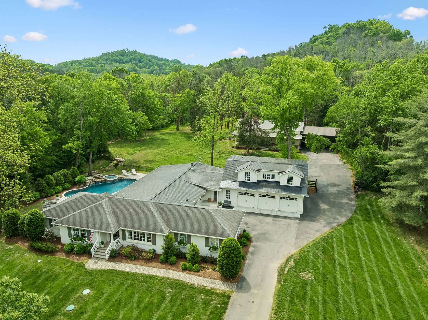3 Acres of Land with Home for Sale in Brentwood, Tennessee