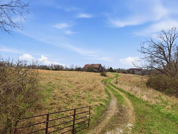 143 Acres of Recreational Land for Sale in Lexington, Kentucky