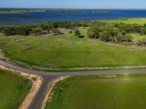 2.23 Acres of Land for Sale in Honey Grove, Texas