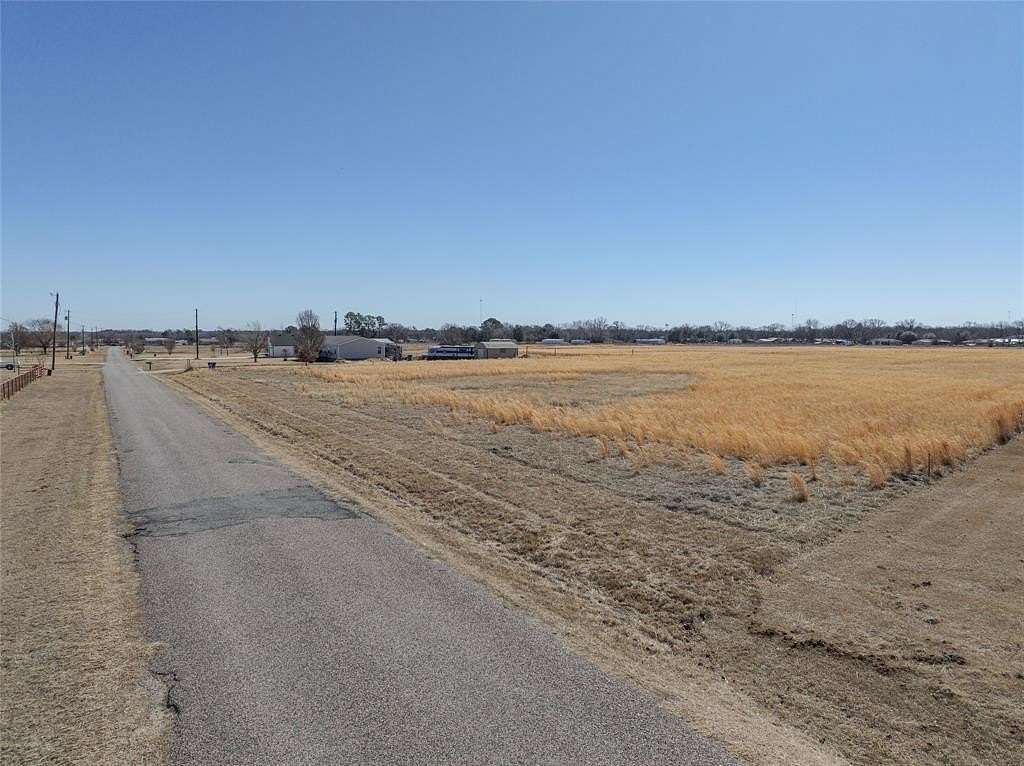 11.9 Acres of Land for Sale in Whitesboro, Texas