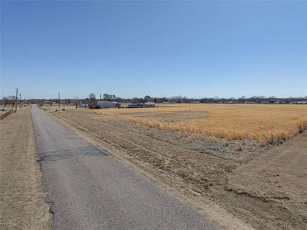 11.9 Acres of Land for Sale in Whitesboro, Texas