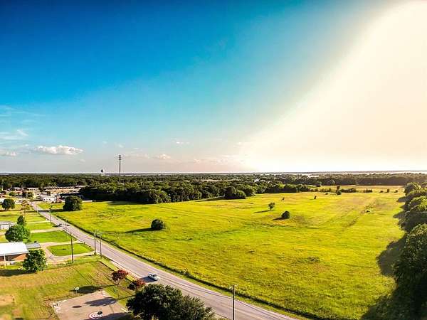 30 Acres of Mixed-Use Land for Sale in Gun Barrel City, Texas