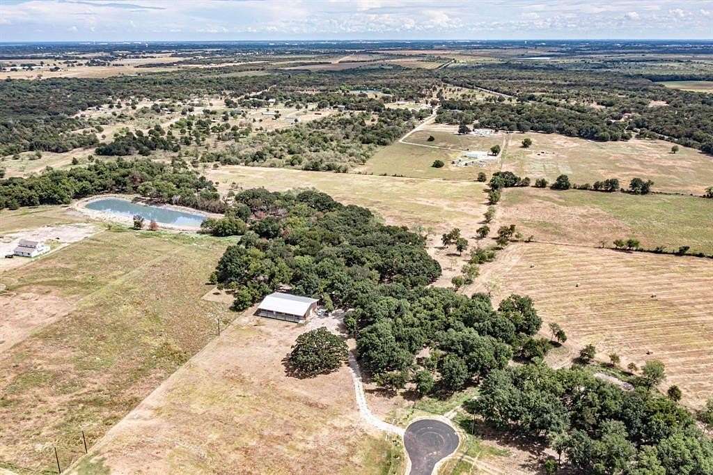 22.4 Acres of Recreational & Residential Land for Sale in Corsicana, Texas