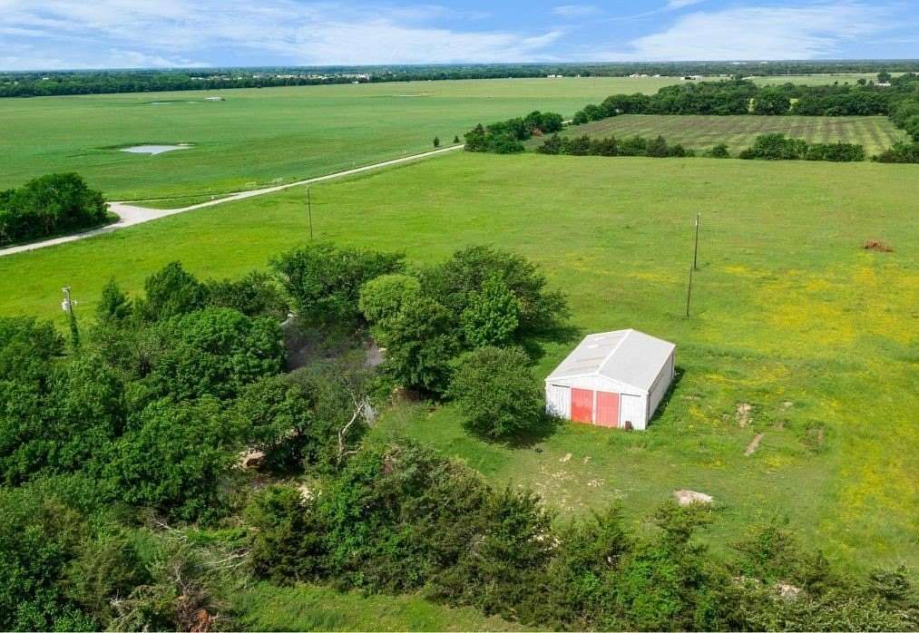 10.9 Acres of Recreational & Residential Land for Sale in Trenton, Texas