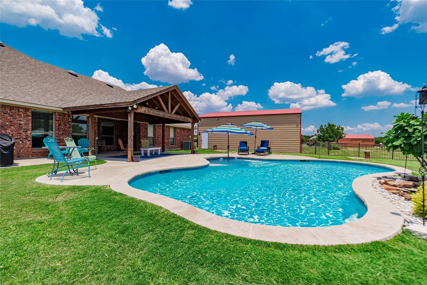 1.58 Acres of Land with Home for Sale in Royse City, Texas