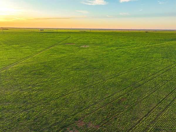 159 Acres of Agricultural & Residential Land for Sale in Munday, Texas