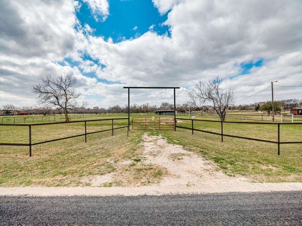 4.75 Acres of Land for Sale in Royse City, Texas