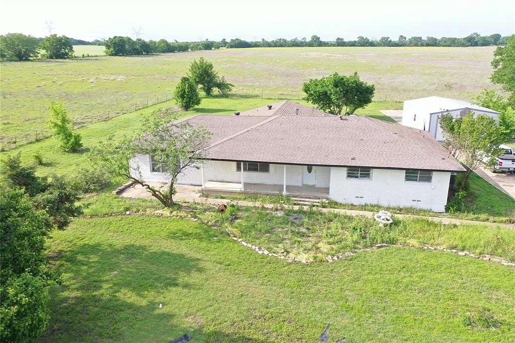 3 Acres of Land with Home for Lease in Weston, Texas