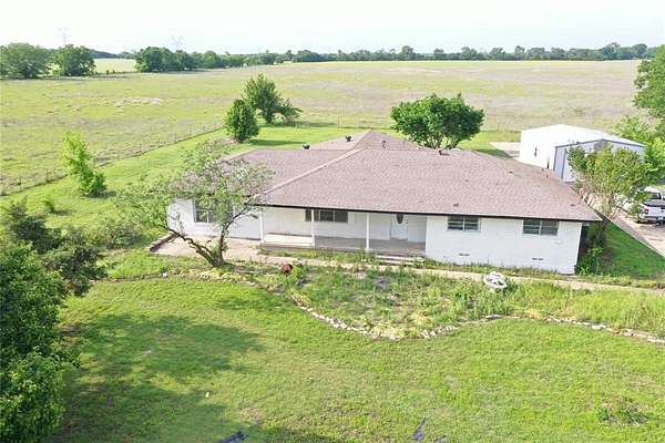 3 Acres of Land with Home for Lease in Weston, Texas