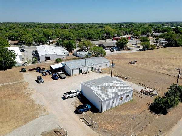 1 Acre of Commercial Land for Sale in Springtown, Texas