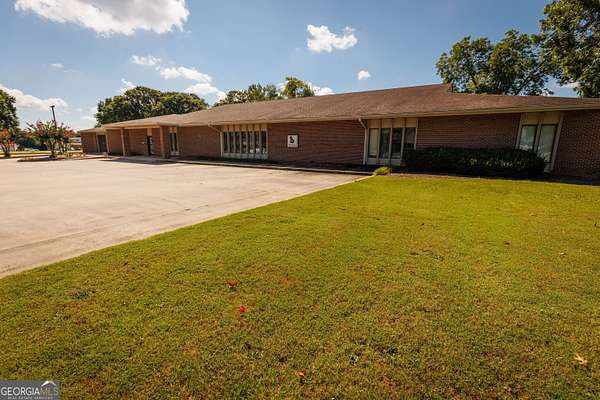 2.15 Acres of Improved Commercial Land for Sale in Warner Robins, Georgia