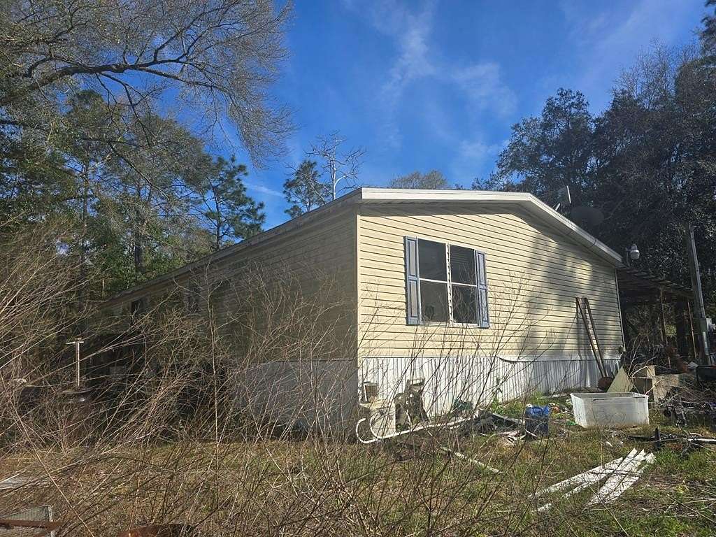 15 Acres of Land with Home for Sale in Bell, Florida