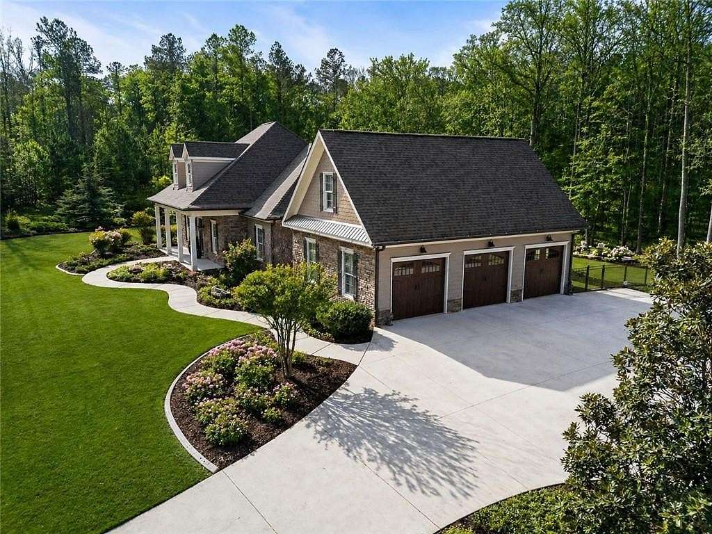 19.2 Acres of Land with Home for Sale in Oxford, Georgia
