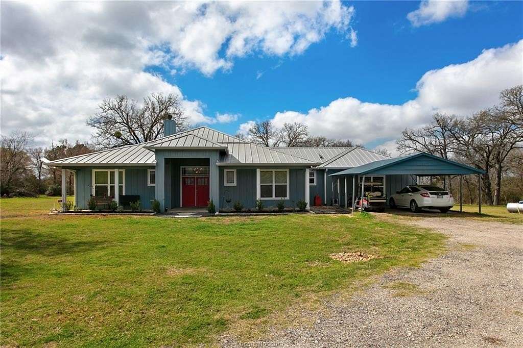 7.87 Acres of Land with Home for Sale in Franklin, Texas