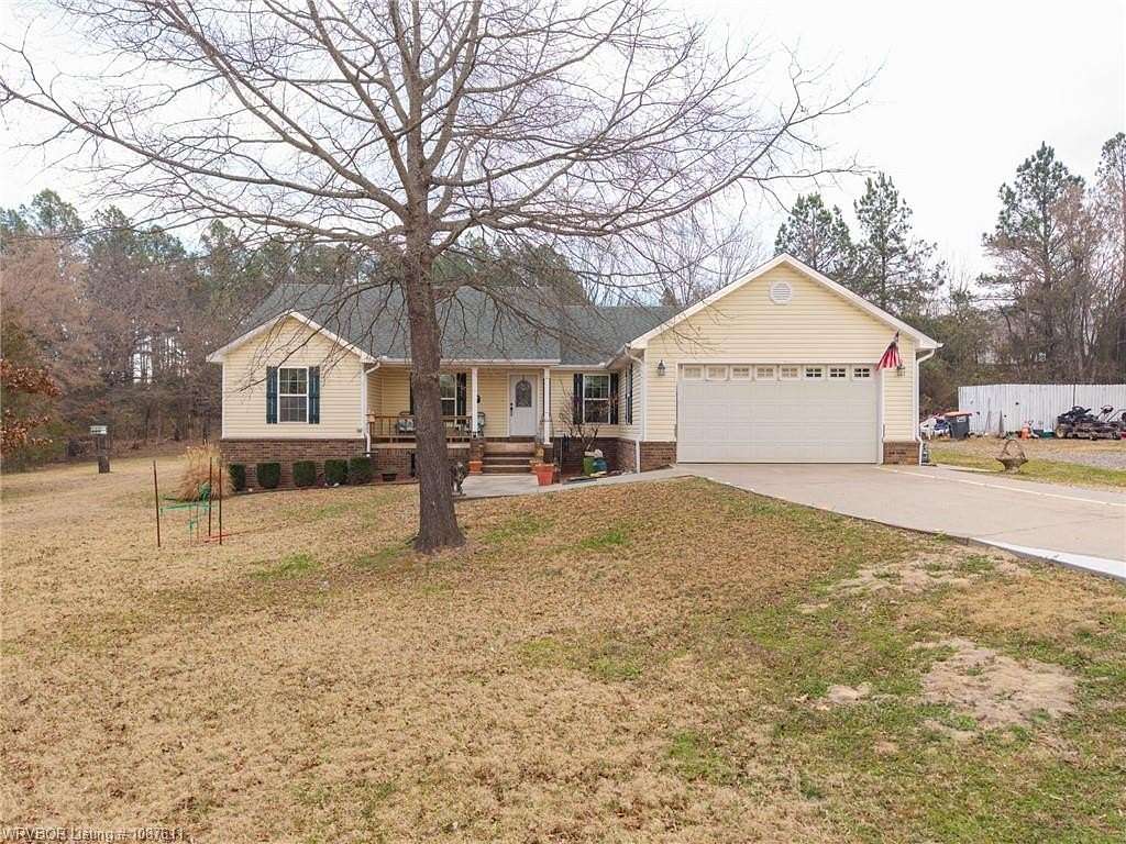 1.5 Acres of Land with Home for Sale in Fort Smith, Arkansas