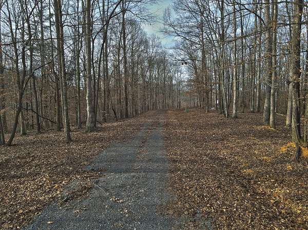2.62 Acres of Residential Land for Sale in Russell Springs, Kentucky