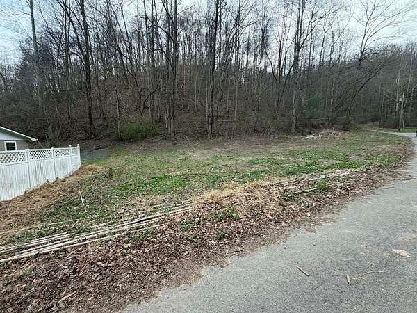 2 Acres of Residential Land for Sale in Emma, Kentucky