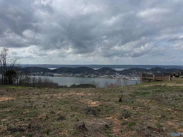 0.61 Acres of Residential Land for Sale in Guntersville, Alabama