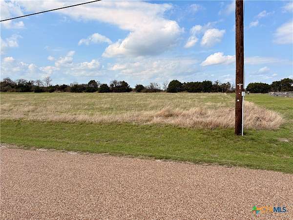 1.29 Acres of Residential Land for Sale in Gatesville, Texas