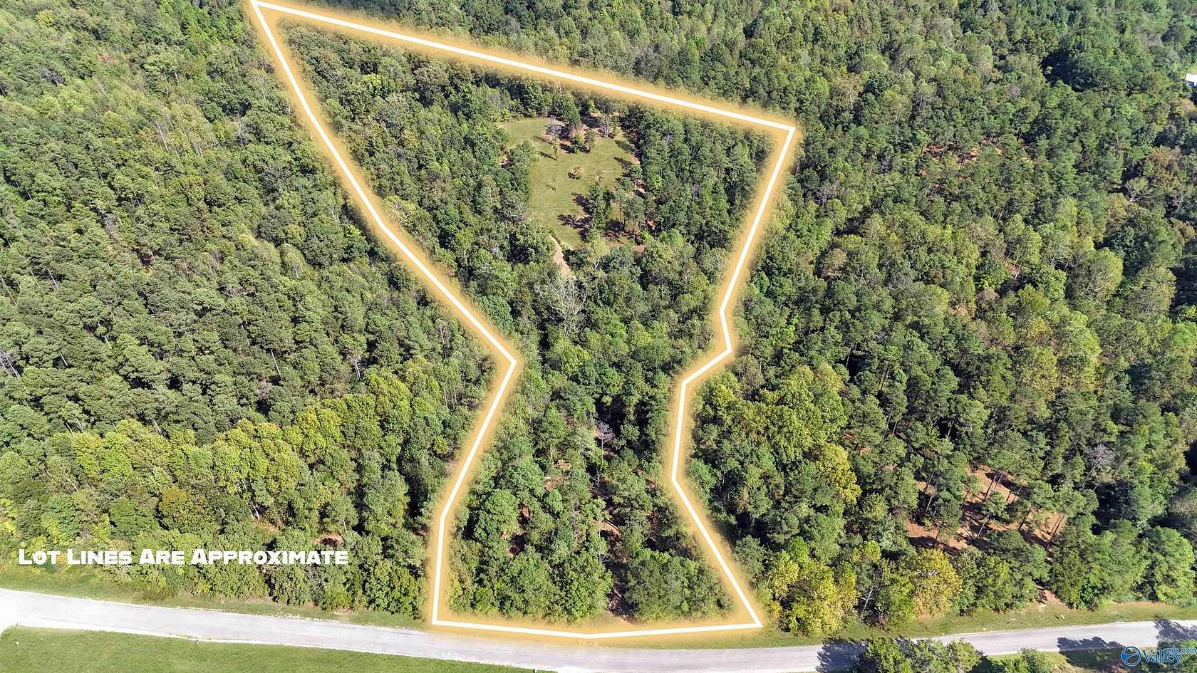 10 Acres of Residential Land for Sale in Vinemont, Alabama