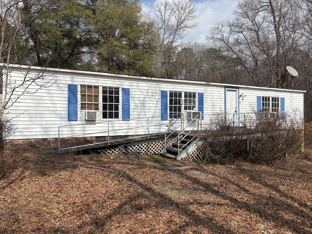 1.6 Acres of Land with Home for Sale in Pittsview, Alabama