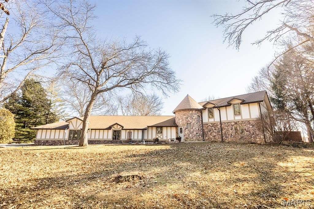 8 Acres of Land with Home for Sale in Shiloh, Illinois