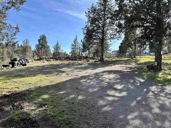 1 Acre of Land for Sale in Montague, California