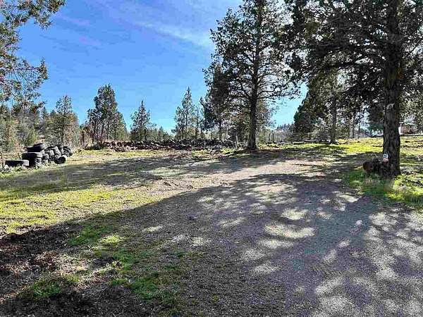 1 Acre of Land for Sale in Montague, California