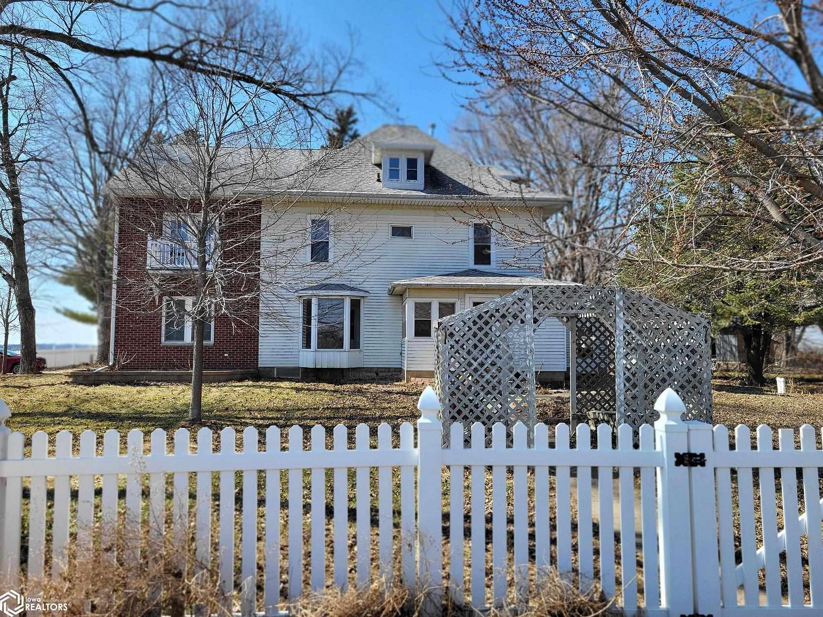 9.33 Acres of Land with Home for Sale in Albion, Iowa