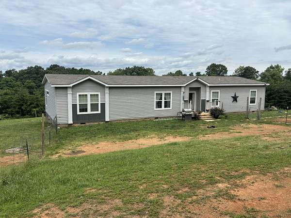 12 Acres of Land with Home for Sale in Waco, Kentucky