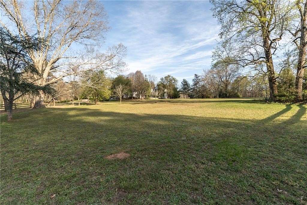 16 Acres of Land for Sale in Alpharetta, Georgia