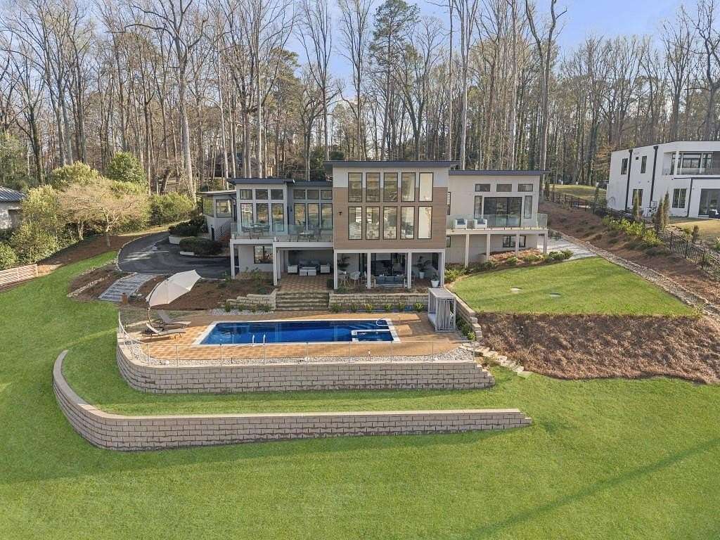 1.52 Acres of Land with Home for Sale in Jonesboro, Georgia