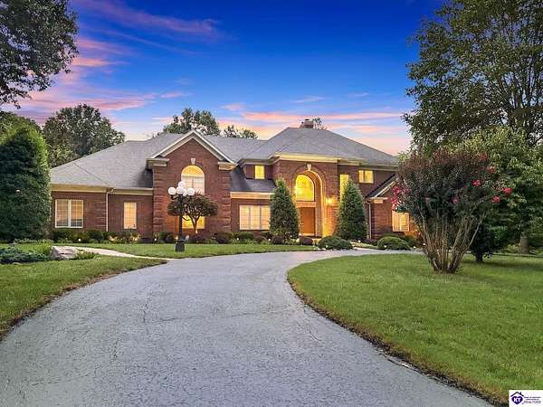 9.58 Acres of Land with Home for Sale in Elizabethtown, Kentucky