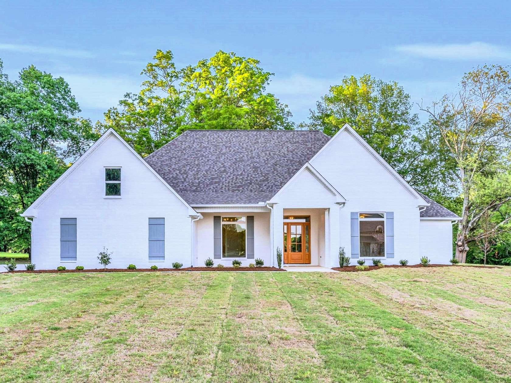 2.1 Acres of Land with Home for Sale in Columbus, Mississippi